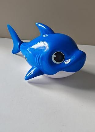 Игрушка для ванной zuru robo alive baby junior daddy shark (blue) роботизированная акула