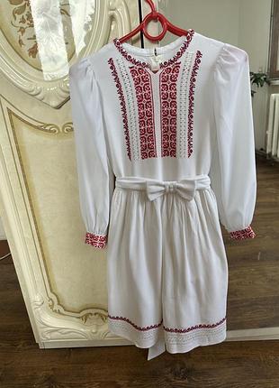 Вишивана сукня на дівчинку 8-10 років (р. 134-140) — біла з вишивкою