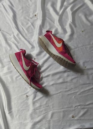 Кроссовки легкие беговые nike roshe run