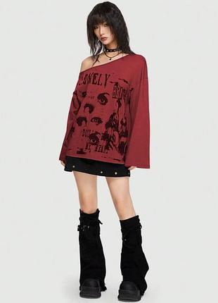 Червоний лонгслів на одне плече гранж grunge y2k
