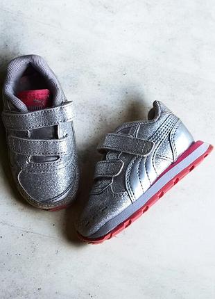 Кросівки puma сріблясті 19 розмір (uk 3), устілка 12 см