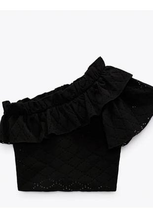 Блуза на одно плечо от zara