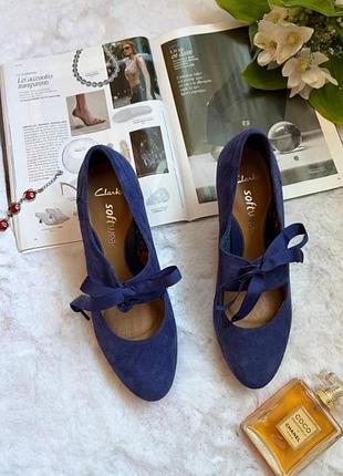 Замшевые синие туфли мери джейн clarks