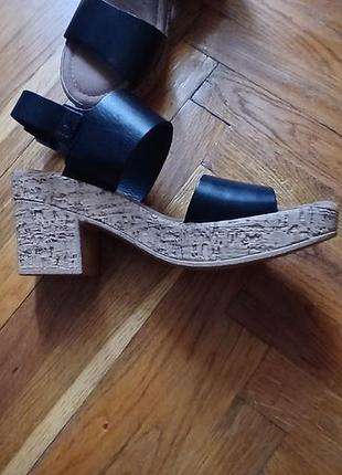 Босоніжки tamaris. р-р 37 шкіряні