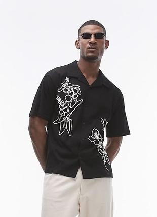 Topman черная рубашка тенниска с белой вышивкой сорочка мужская готик вышитая цветы