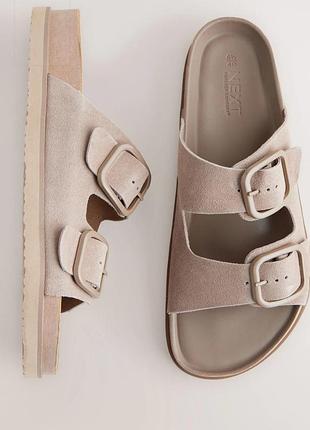 Шльопанці next шкіра