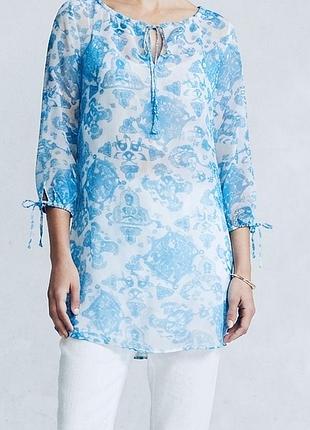 Стильна туніка блакитного кольору з візерунком yves roshe. розмір l xl