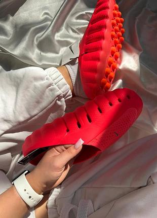Nike mind slide solar red