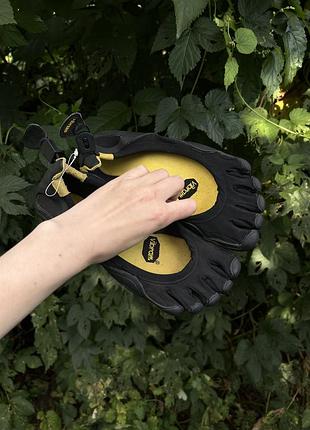 Взуття з пальчиками vibram fivefinger