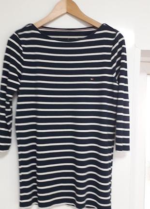 Tommy  hilfiger
40/l/48
женский хлопковый темно синий лонгслив в белую горизонтальную полоску
рукав 3/4
очень хорошее состояние (срезанная нижняя бирка)