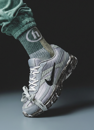 Nike initiator custom "grey" 3