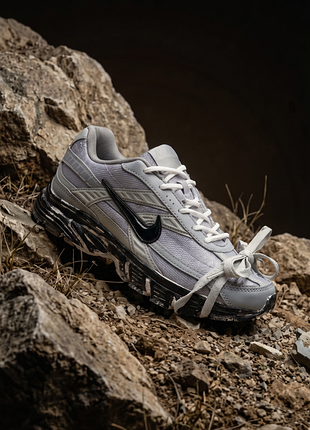 Nike initiator custom "grey" 7