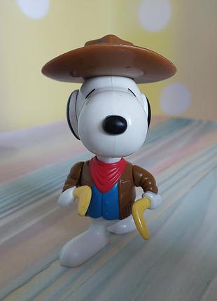 Винтажная фигурка снупи из набора mcdonald's happy meal 1999 года