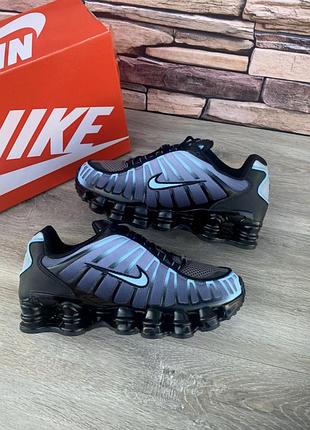 Кроссовки nike shox tl "arctic - phantom"

• размеры: 40 – 45;

• производитель: вьетнам;

• материал: текстиль, сетка и резина;

•