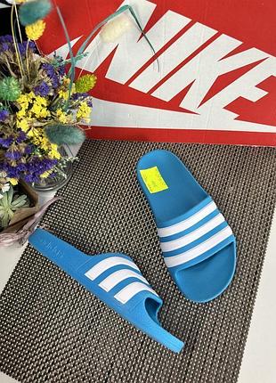 Оригінальні шльопанці adidas
