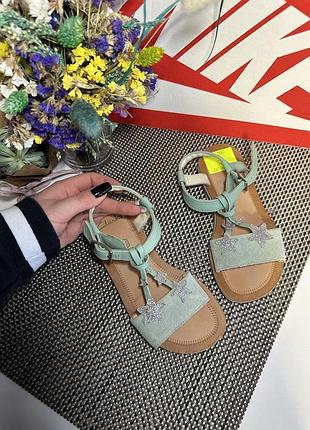 Оригинальные босоножки clarks