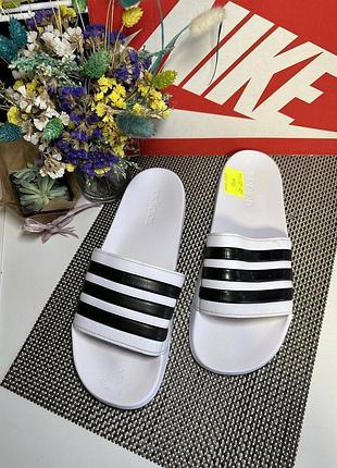 Оригінальні шльопанці adidas