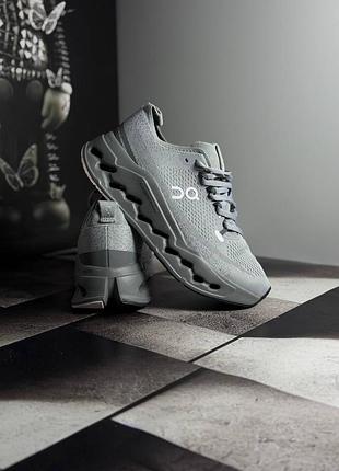 On cloudsurfer max grey 4