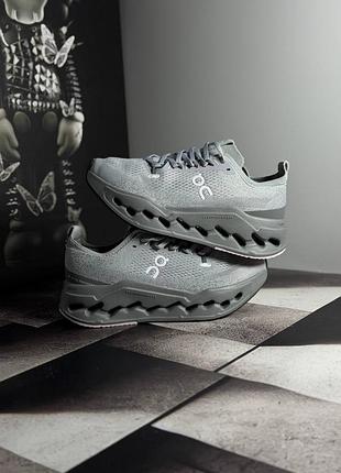 On cloudsurfer max grey 6