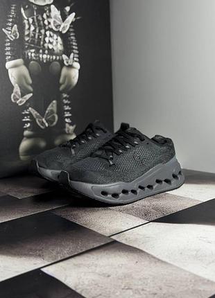 On cloudsurfer max black 7