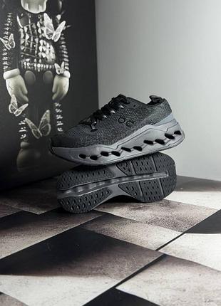 On cloudsurfer max black 2