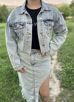 Джинсова куртка жіноча