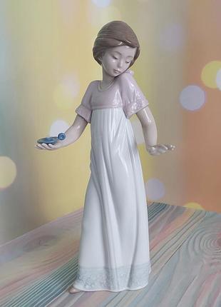 Винтажная фарфоровая статуэтка "to light the way" (номер 1155) из коллекции nao от lladró