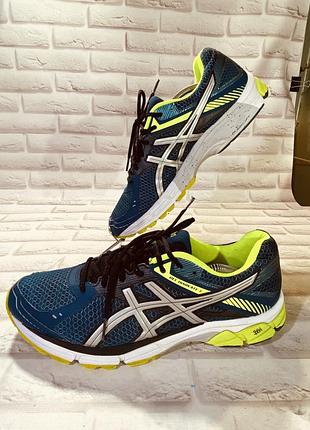 Кросівки asics