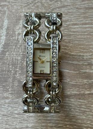 Женский кварцовий годинник geneva platinum.