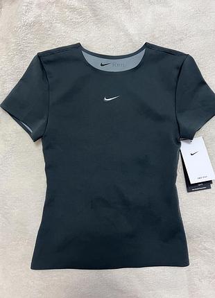 Спортивна футболка nike
