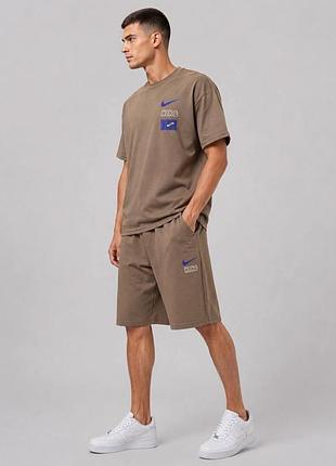 Спортивний легкий літній комплект футболка + шорти nike.