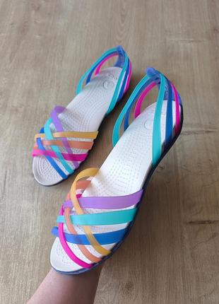 Фирменные женские шлепанцы  crocs, оригинал, р. 7(37 ).