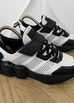 Оригінальні дитячі кросівки adidas star wars