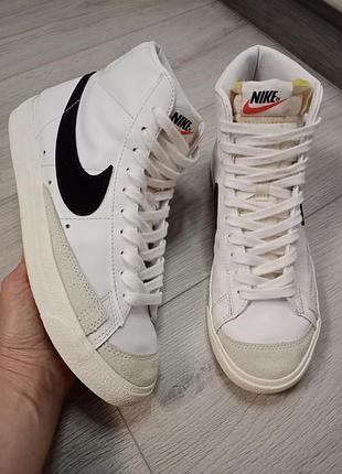 Кроссовки nike