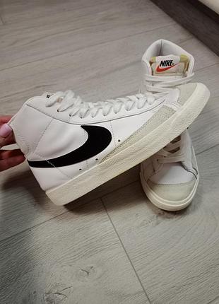 Кроссовки nike 4