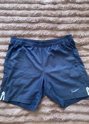 Спортивні шорти nike