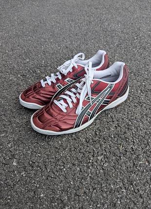 Кроссовки футзала asics