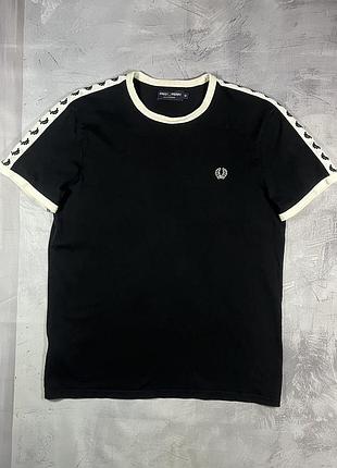 Футболка fred perry з лампасами