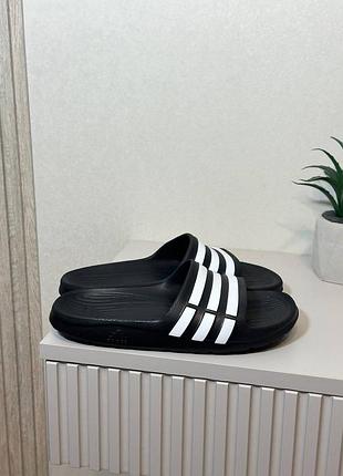 Шльопки adidas, розмір 36(22,5 см), стан ідеальний
