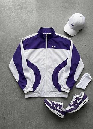 Чоловіча вітровка nike