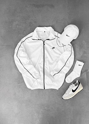 Чоловіча вітровка nike в білому кольорі