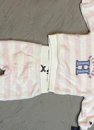 Костюм tommy h.теплий на дівчинку 6-9 міс новий