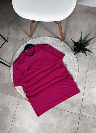 Футболка від nike