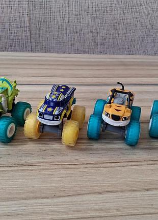 Металеві машинки блиск і чудо машинки blaze & the monster machines