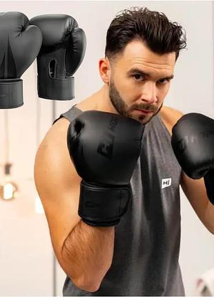 Боксерские перчатки hop-sport hs-bg10 10oz черные 7-х слойная защита дышащая мембрана универсальный размер усиленная фиксация
