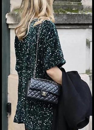 Сукня від h&m прямого крою (shift dress) із круглим вирізом та широкими рукавами з темно-зеленими паєтками (h&m dark green sequined mini dress).