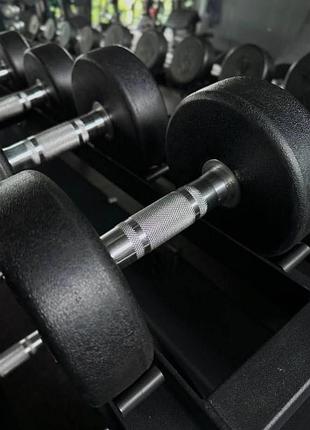 Гантель цельная профессиональная vnk pro 32,5 кг 1шт неразборная обрезиненная для фитнеса спортзала дома