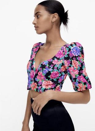 Укорочена стильна блуза від zara, м