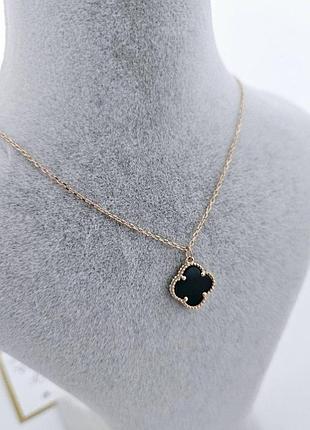Золота підвіска на ланцюжку "van cleef"