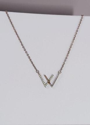 Серебряное колье "w" с камнями из кубического циркония. 50 см.